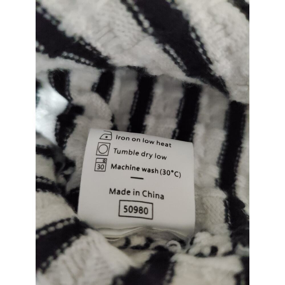 Women’s Ivory Button-Front Cardigan Sweater – Textured Grid Pattern – Size XL - Picture 5 of 9
